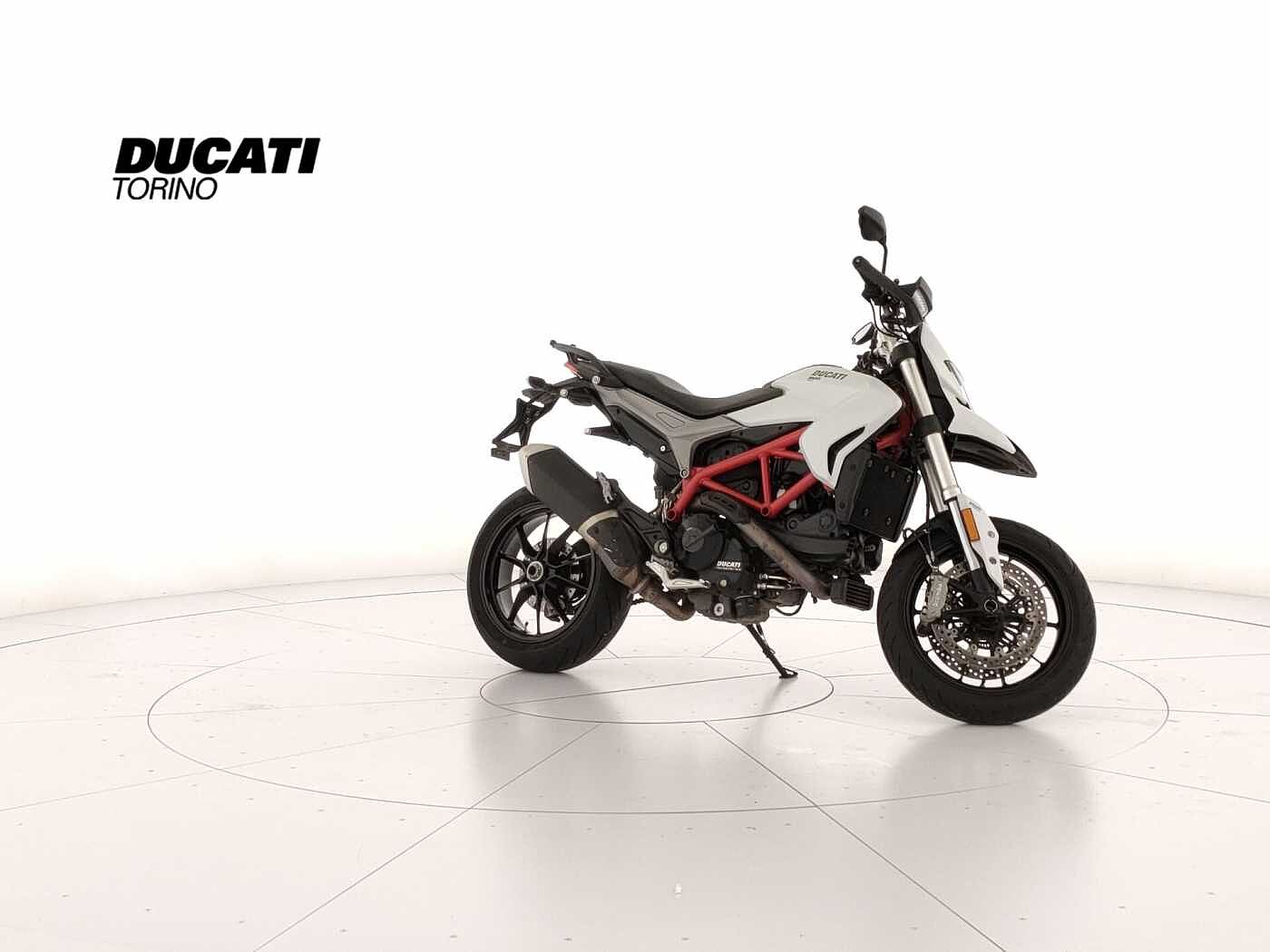 DUCATI hypermotard 939 