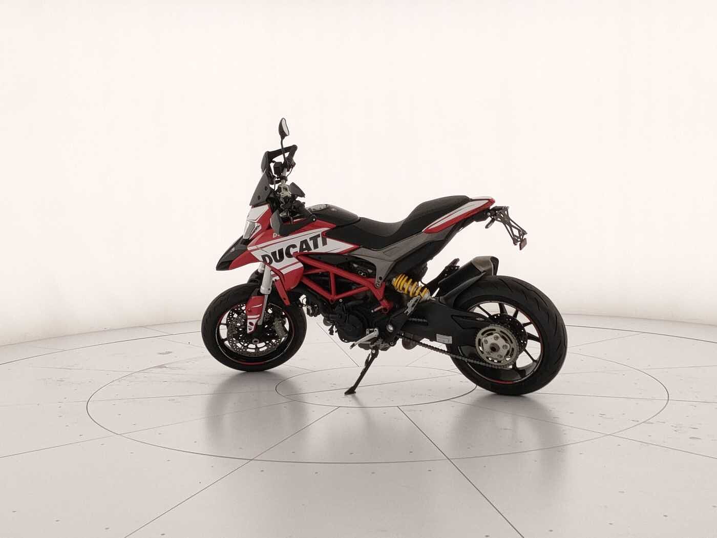 DUCATI HYPERMOTARD 821 