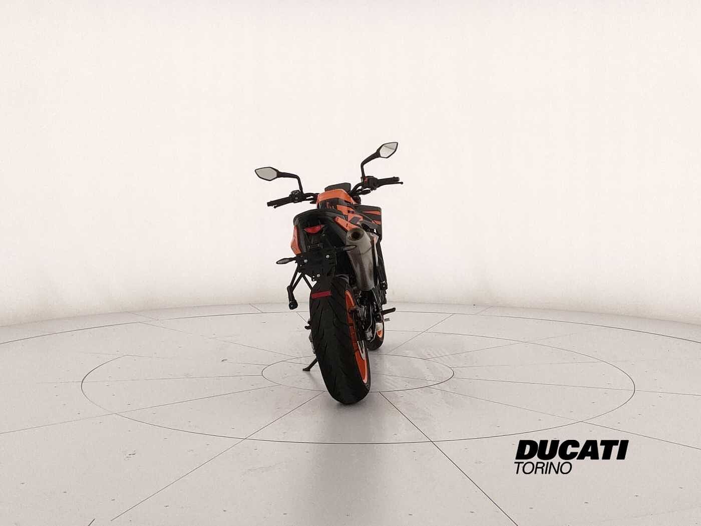 KTM 890 DUKE GP 