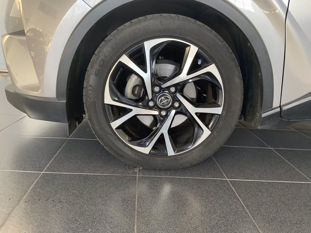 TOYOTA C-hr 1.8h style 2wd e-cvt