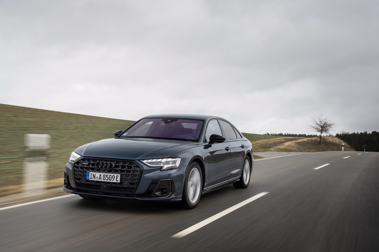 Audi A8 Road View